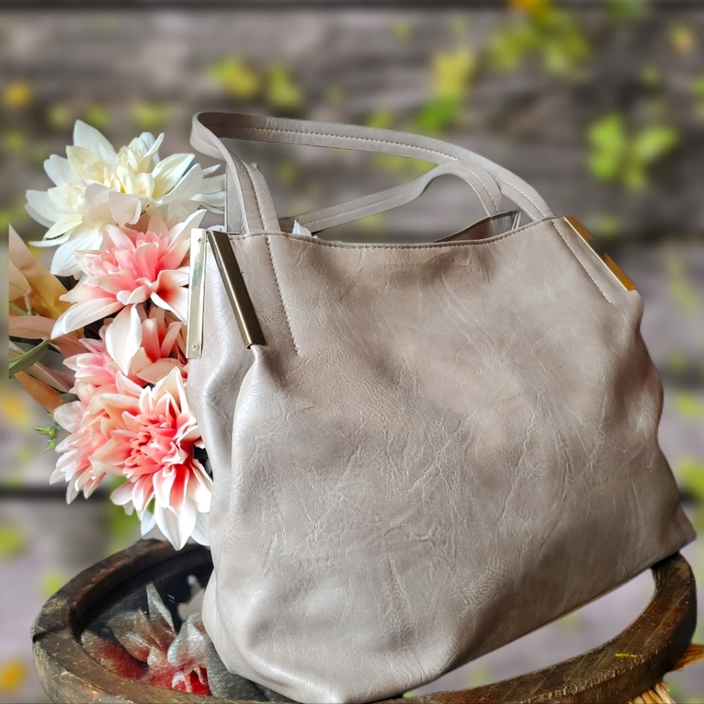 Madison West Shoulder bag